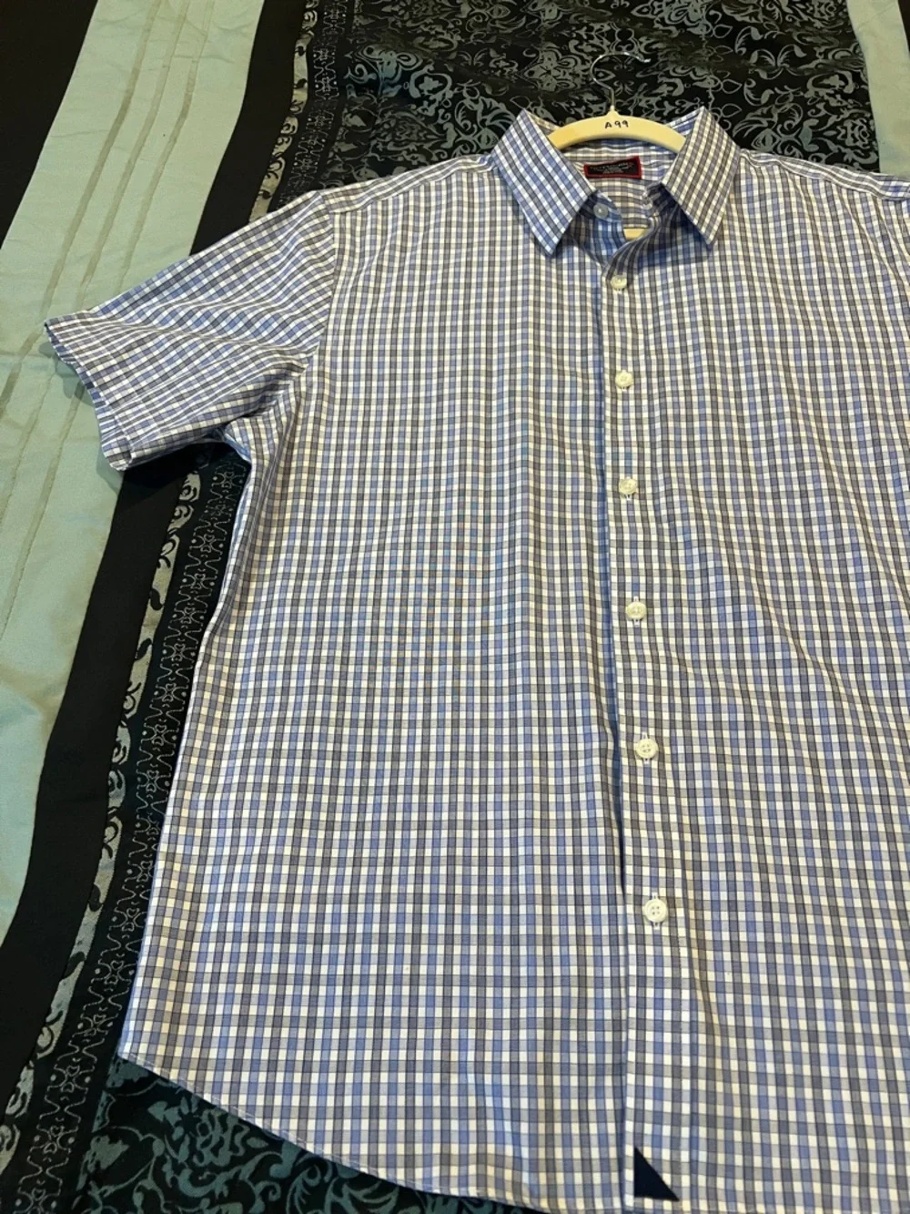 UNTUCKit Men’s Blue and White Check Casual Button-Down Shirt